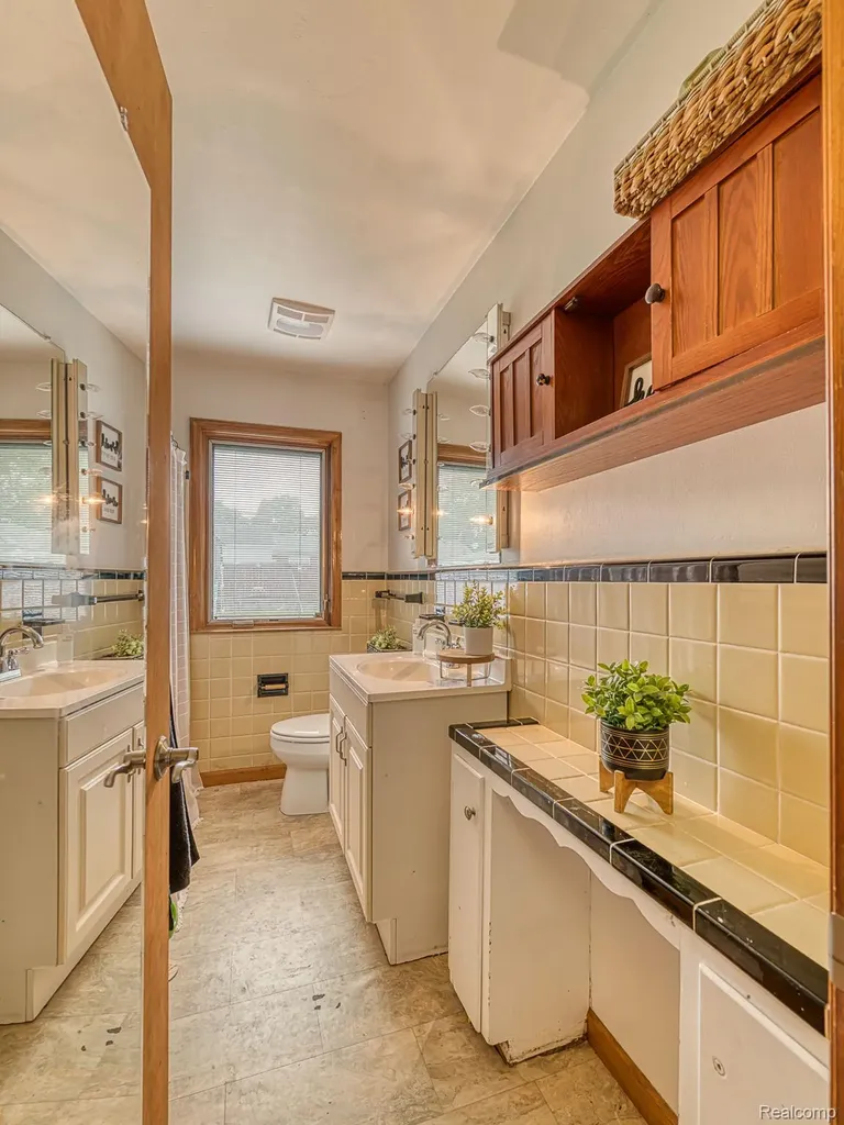 3125 Anna Avenue Trenton City MI 48183