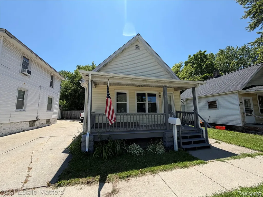 1016 Gillett Street Port Huron City MI 48060