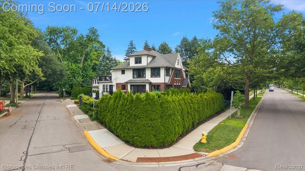 974 Ann Street Birmingham City MI 48009