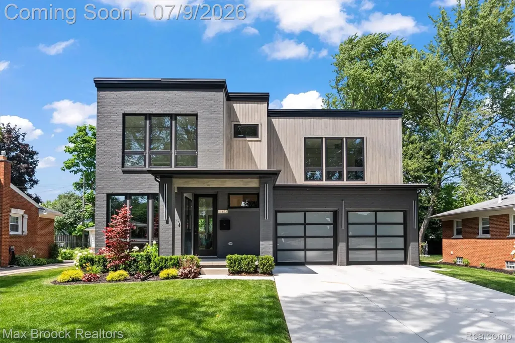 1673 Hazel Street Birmingham City MI 48009