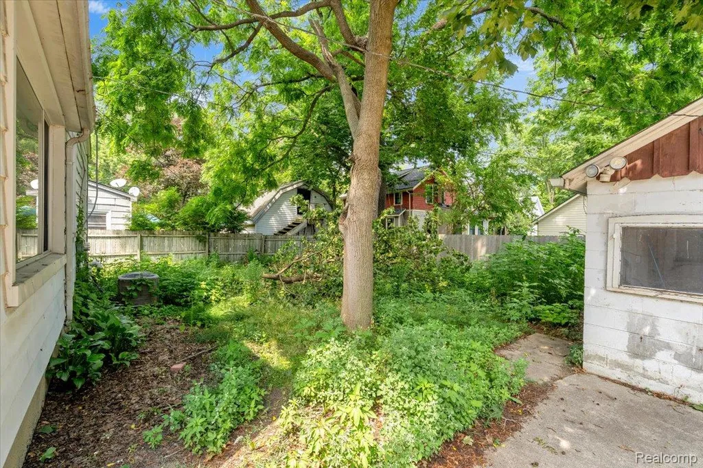 624 N Prospect Road Ypsilanti City MI 48198