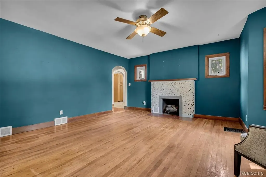 624 N Prospect Road Ypsilanti City MI 48198