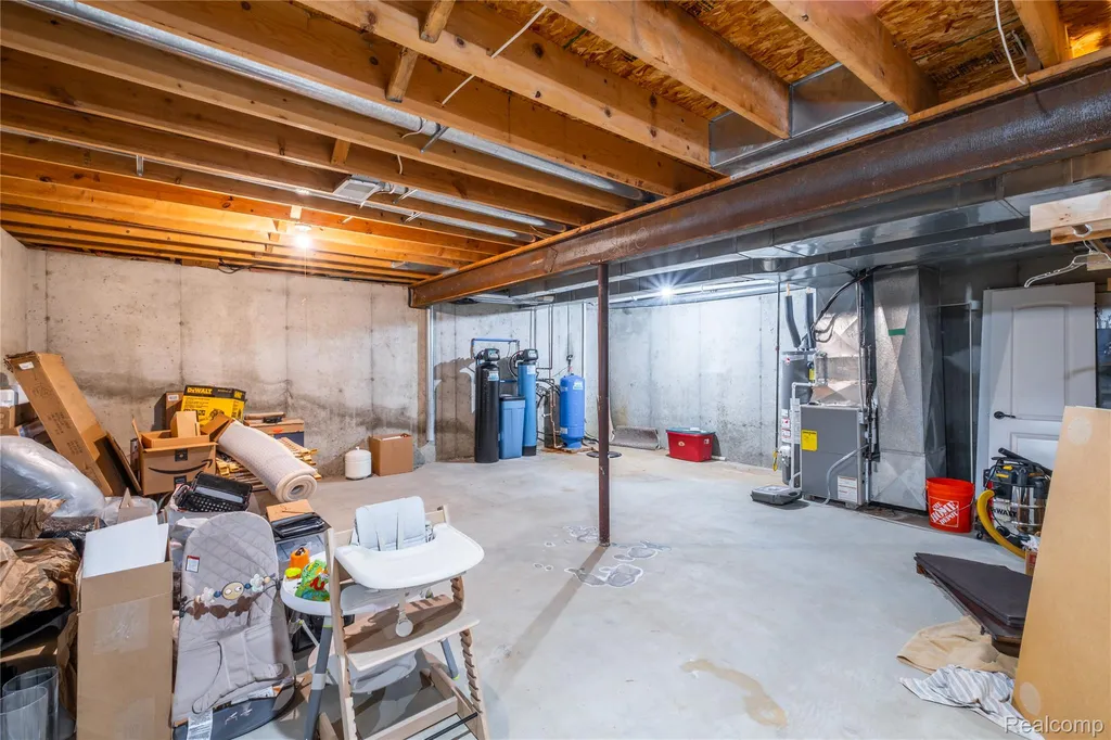 3483 Lahring Road Fenton Charter Township MI 48451