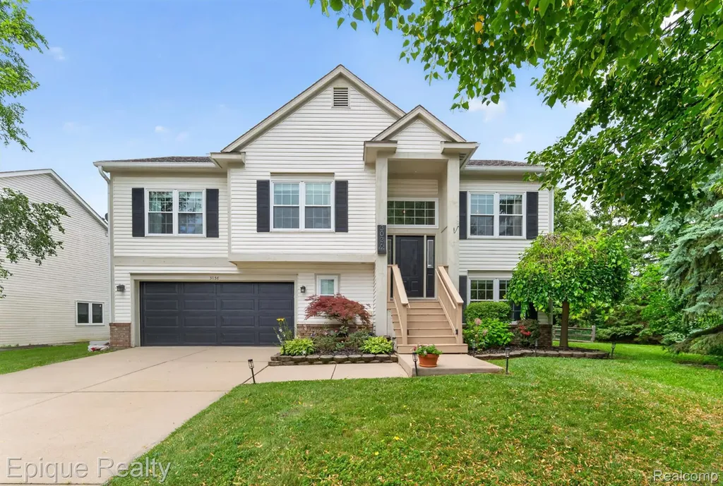 3036 Hawks Avenue Pittsfield Charter Township MI 48108