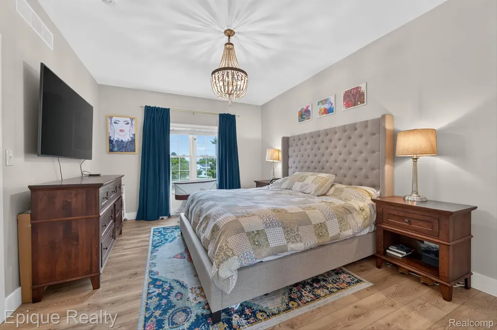 3036 Hawks Avenue Pittsfield Charter Township MI 48108
