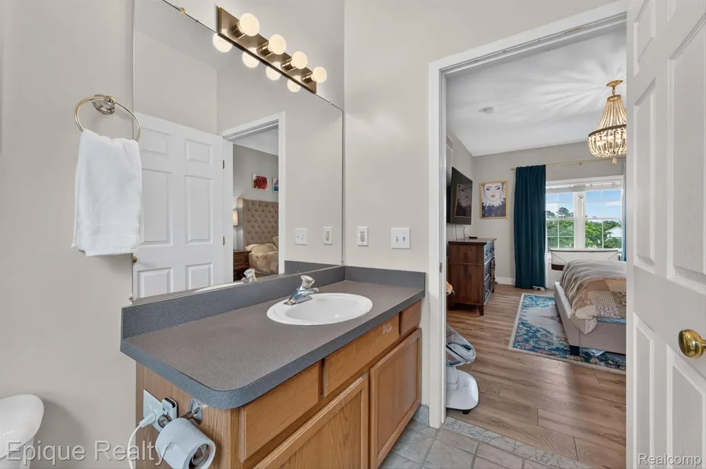 3036 Hawks Avenue Pittsfield Charter Township MI 48108