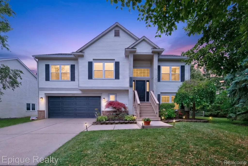 3036 Hawks Avenue Pittsfield Charter Township MI 48108