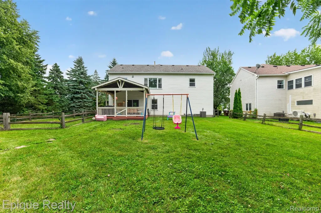 3036 Hawks Avenue Pittsfield Charter Township MI 48108