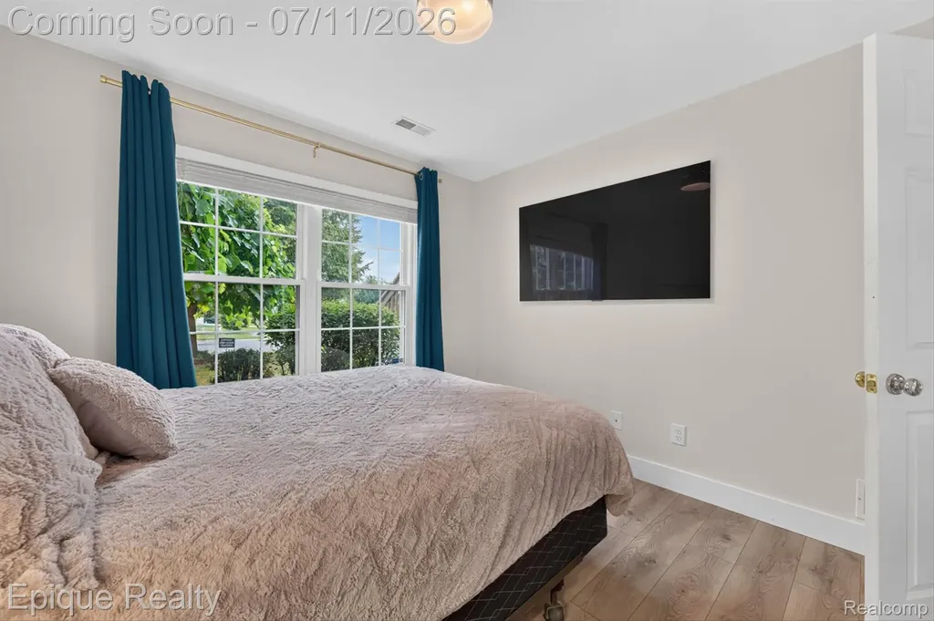 3036 Hawks Avenue Pittsfield Charter Township MI 48108