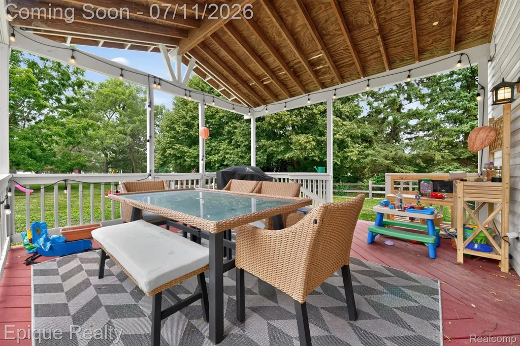 3036 Hawks Avenue Pittsfield Charter Township MI 48108