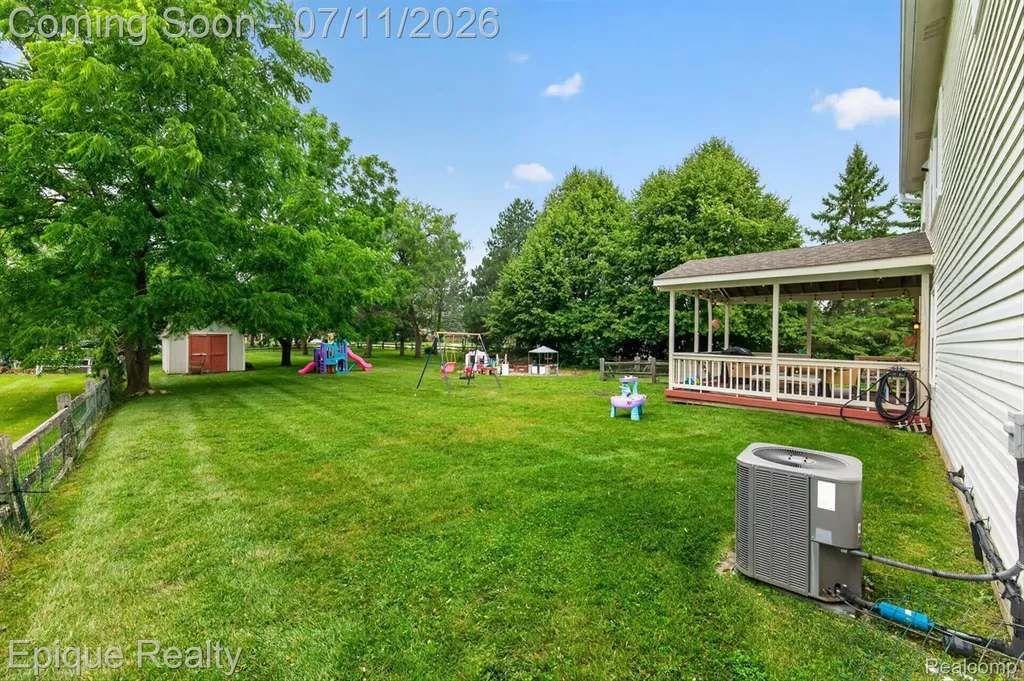 3036 Hawks Avenue Pittsfield Charter Township MI 48108