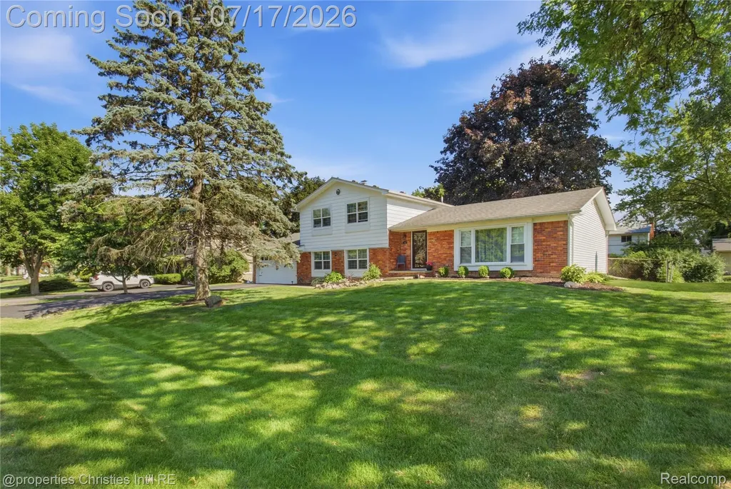 5569 Tadworth Place West Bloomfield Charter Township MI 48322