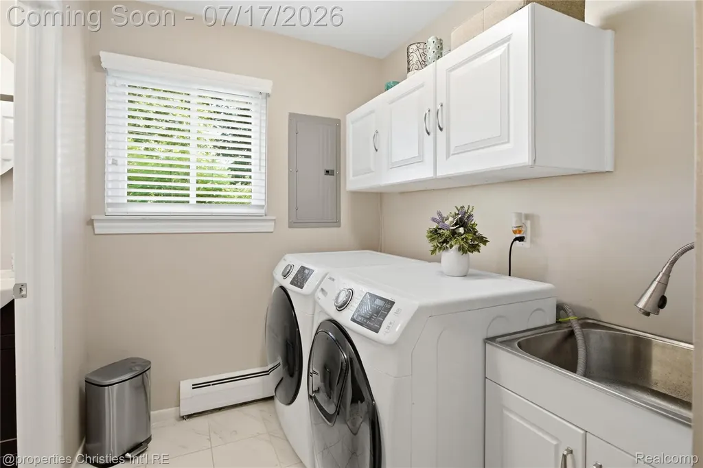 5569 Tadworth Place West Bloomfield Charter Township MI 48322
