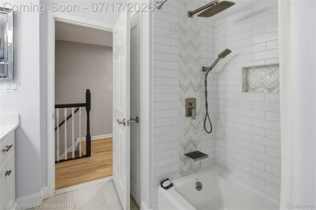 5569 Tadworth Place West Bloomfield Charter Township MI 48322
