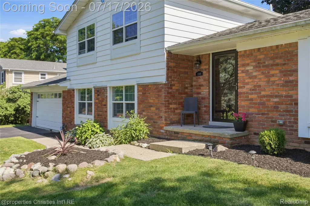 5569 Tadworth Place West Bloomfield Charter Township MI 48322