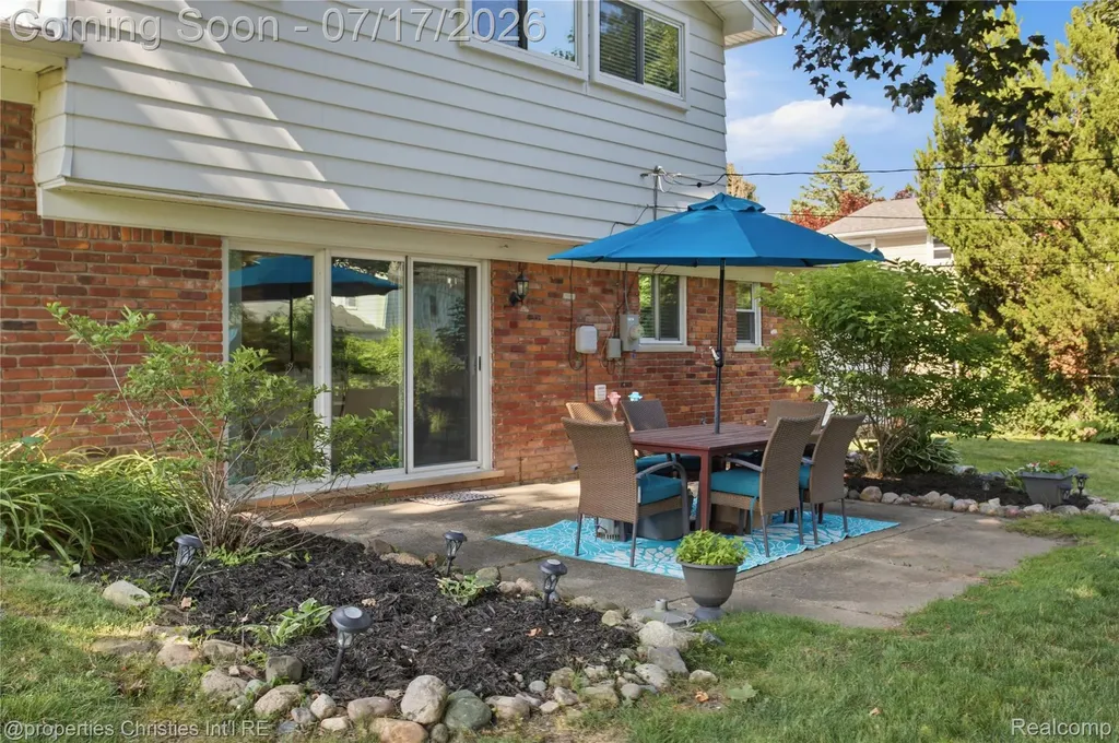 5569 Tadworth Place West Bloomfield Charter Township MI 48322