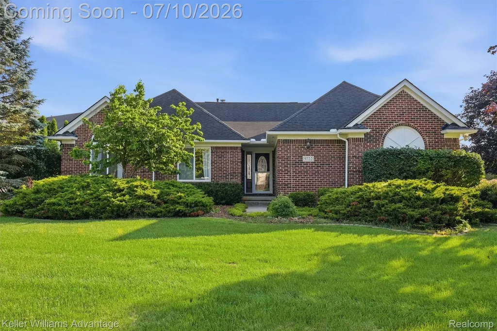9722 Sunnywood Trail Green Oak Township MI 48178
