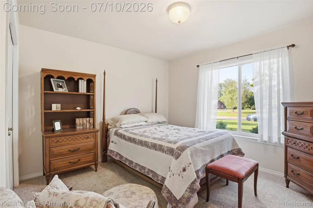 9722 Sunnywood Trail Green Oak Township MI 48178