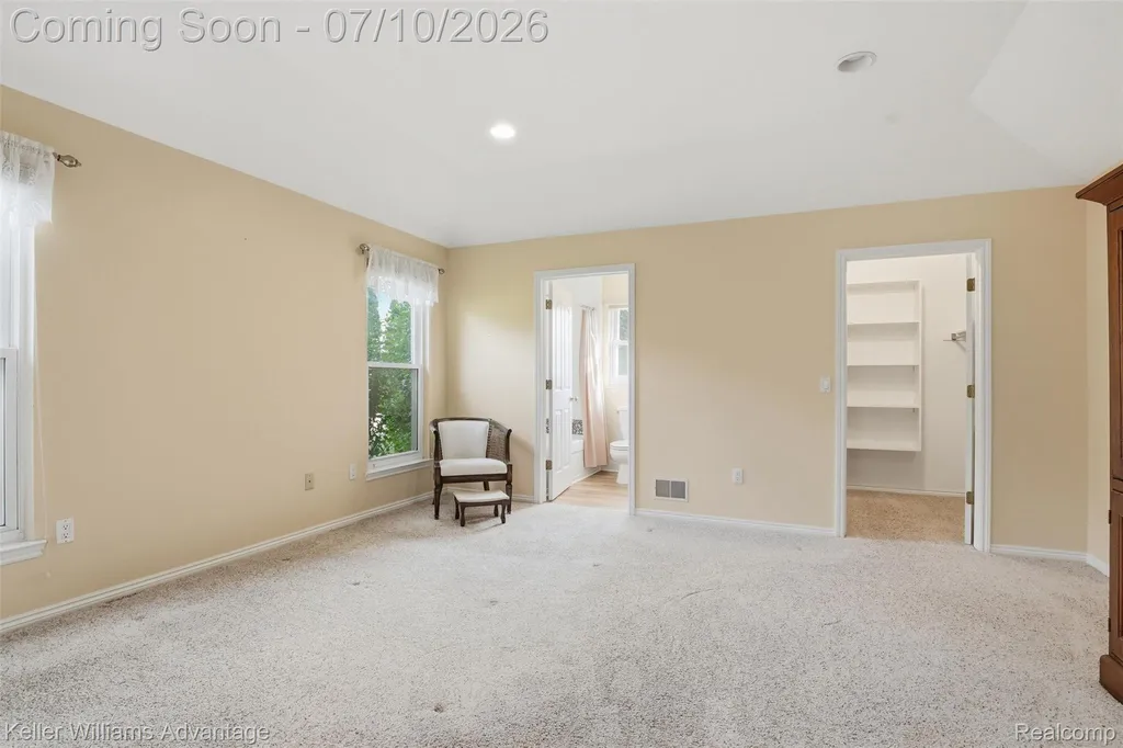 9722 Sunnywood Trail Green Oak Township MI 48178
