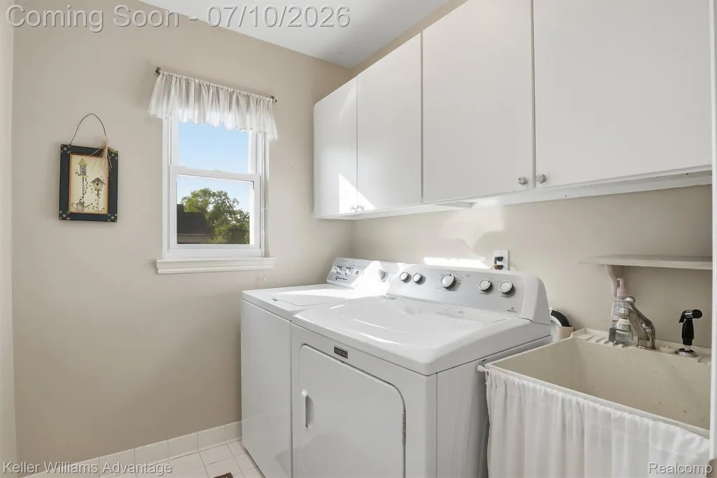 9722 Sunnywood Trail Green Oak Township MI 48178