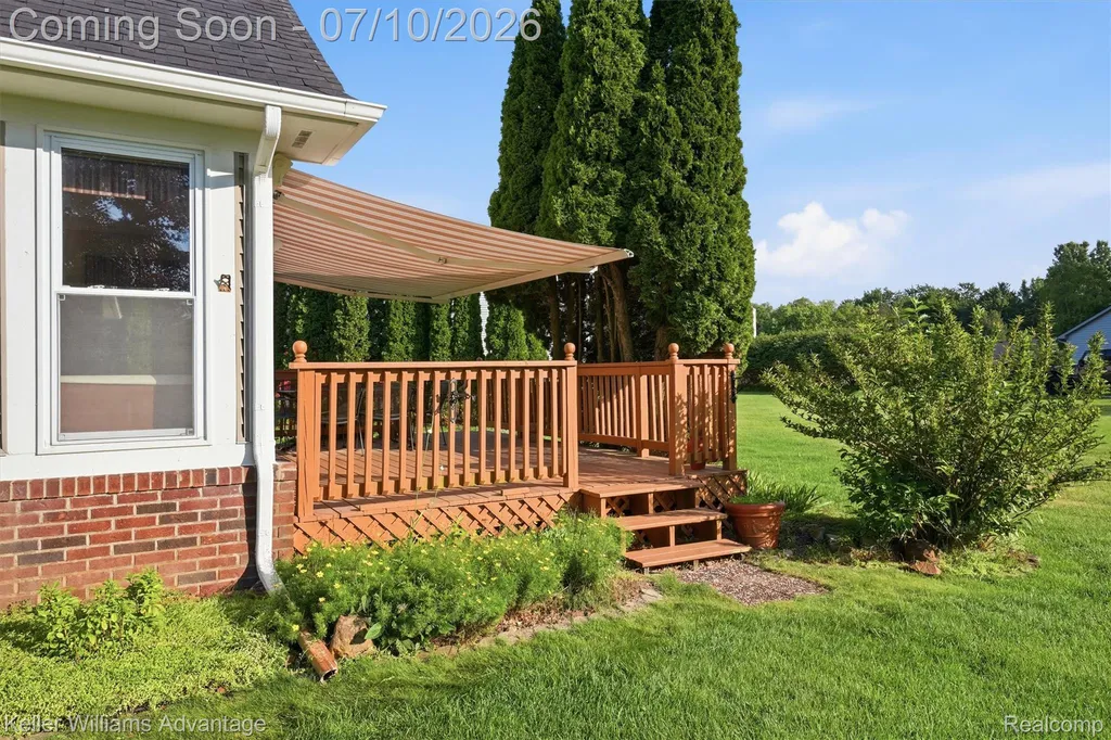 9722 Sunnywood Trail Green Oak Township MI 48178