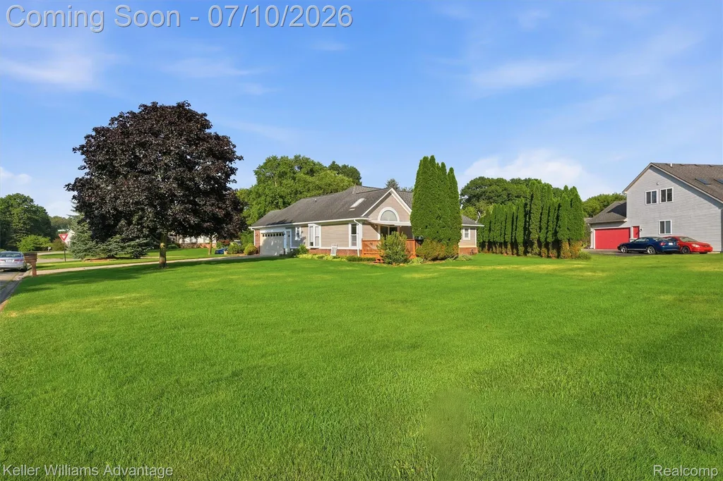 9722 Sunnywood Trail Green Oak Township MI 48178