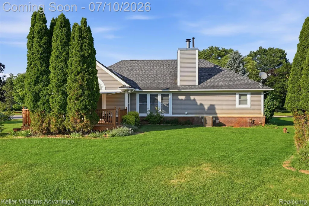 9722 Sunnywood Trail Green Oak Township MI 48178