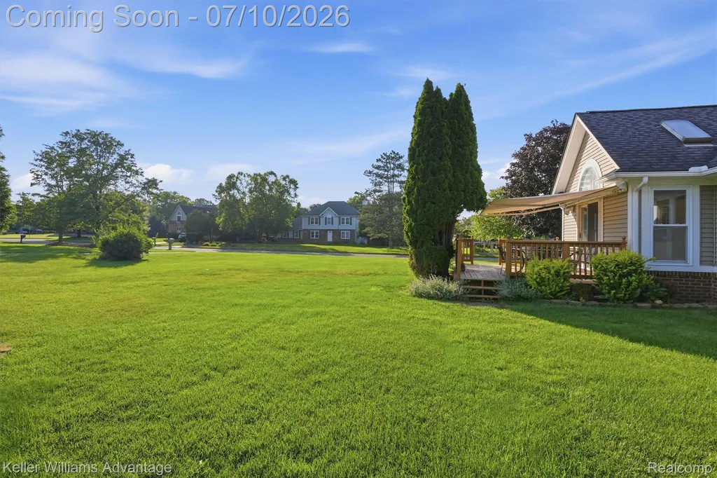 9722 Sunnywood Trail Green Oak Township MI 48178