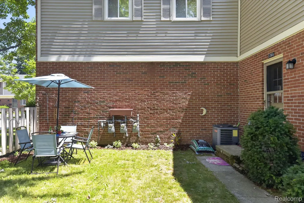 3366 Williamsburg Road Ann Arbor City MI 48108