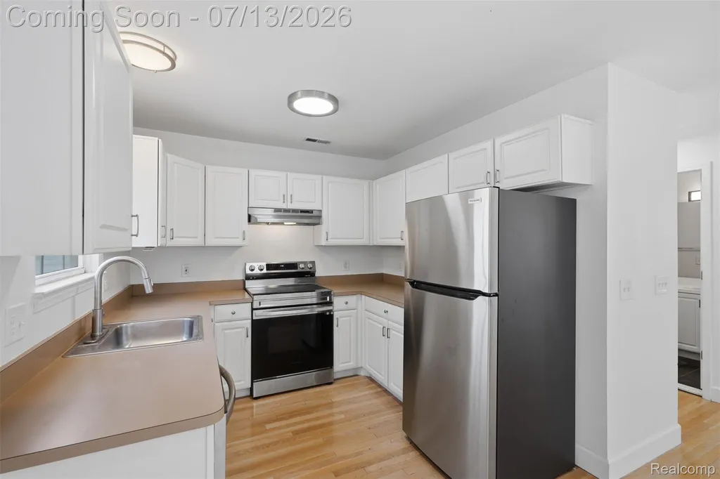 1322 S Main Street Royal Oak City MI 48067