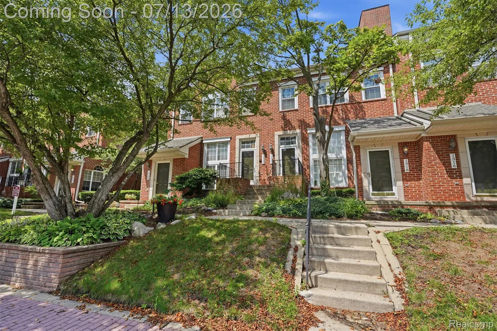 1322 S Main Street Royal Oak City MI 48067