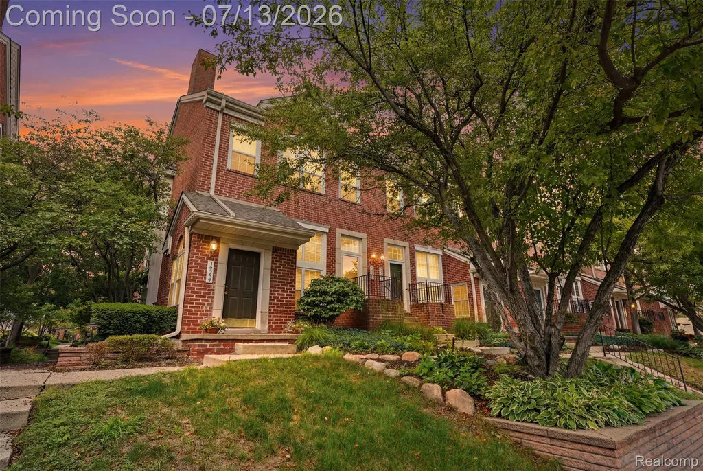 1322 S Main Street Royal Oak City MI 48067