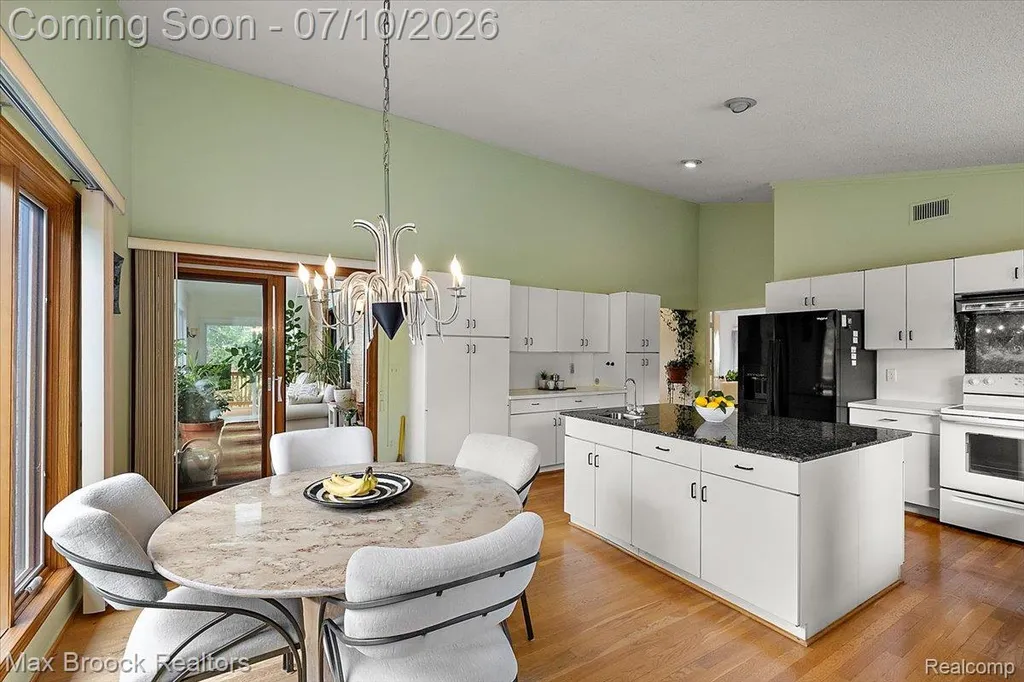1808 Moors Court Bloomfield Hills City MI 48302
