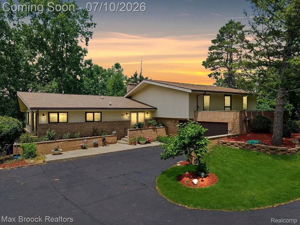 1808 Moors Court Bloomfield Hills City MI 48302
