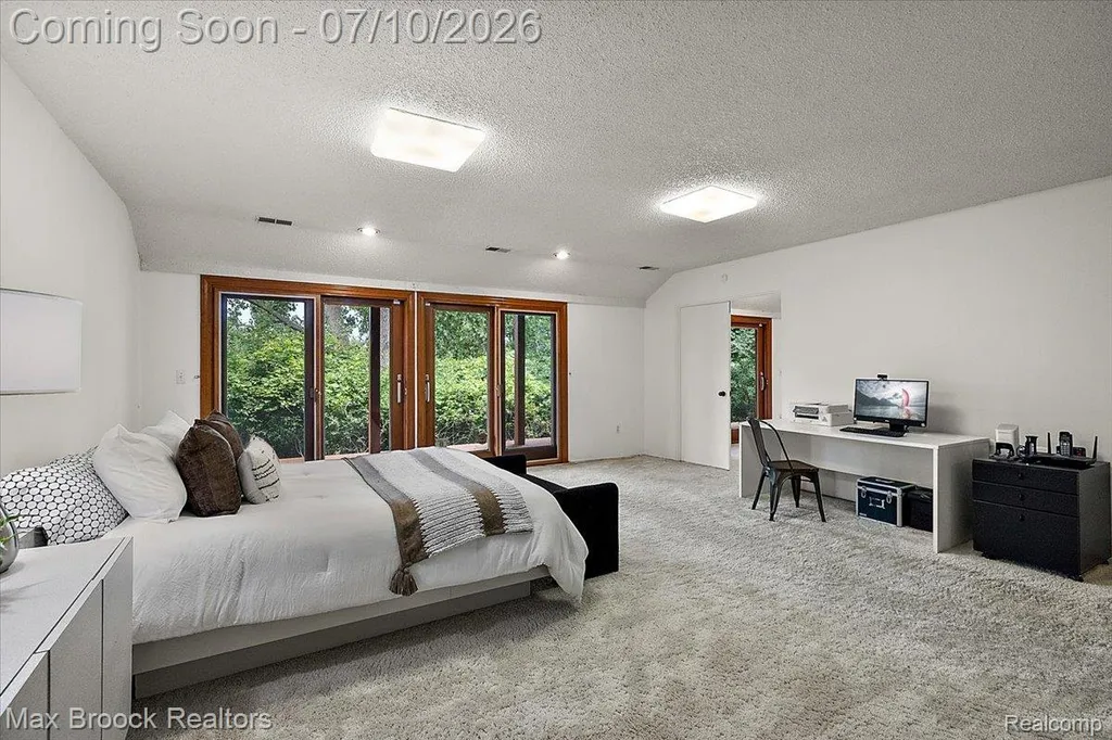 1808 Moors Court Bloomfield Hills City MI 48302