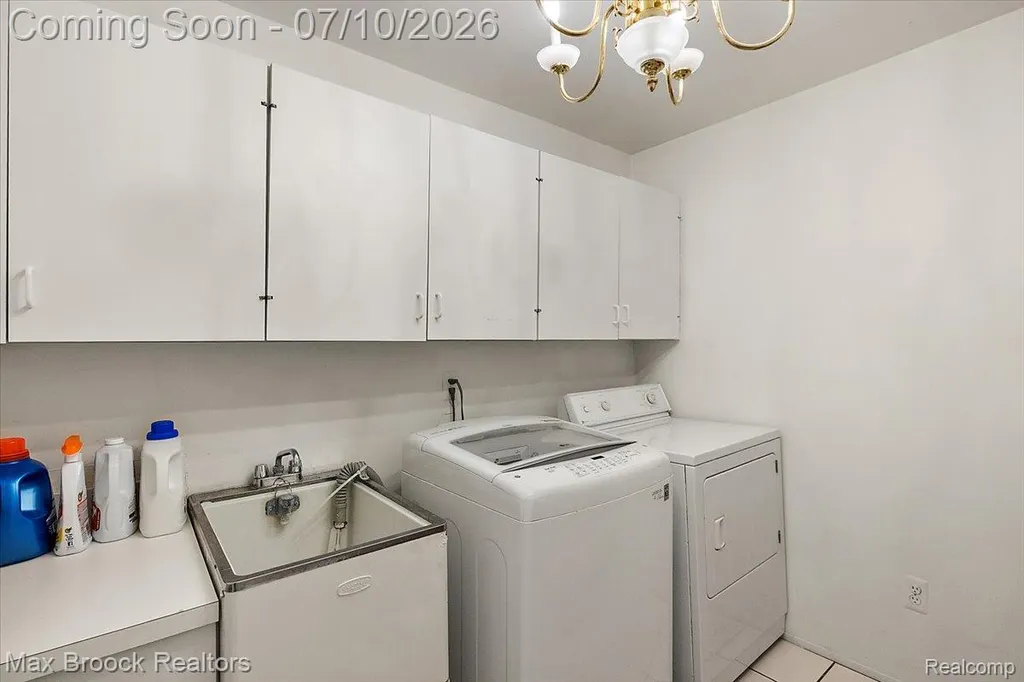 1808 Moors Court Bloomfield Hills City MI 48302