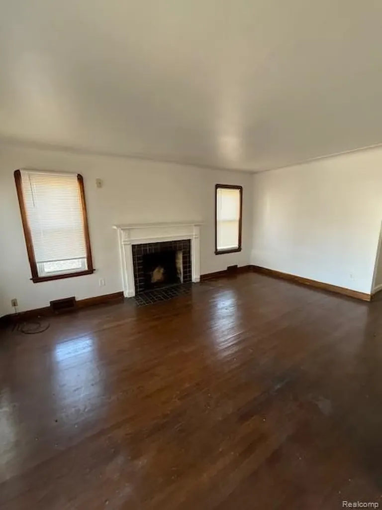 14150 Fairmount Drive Detroit City MI 48205