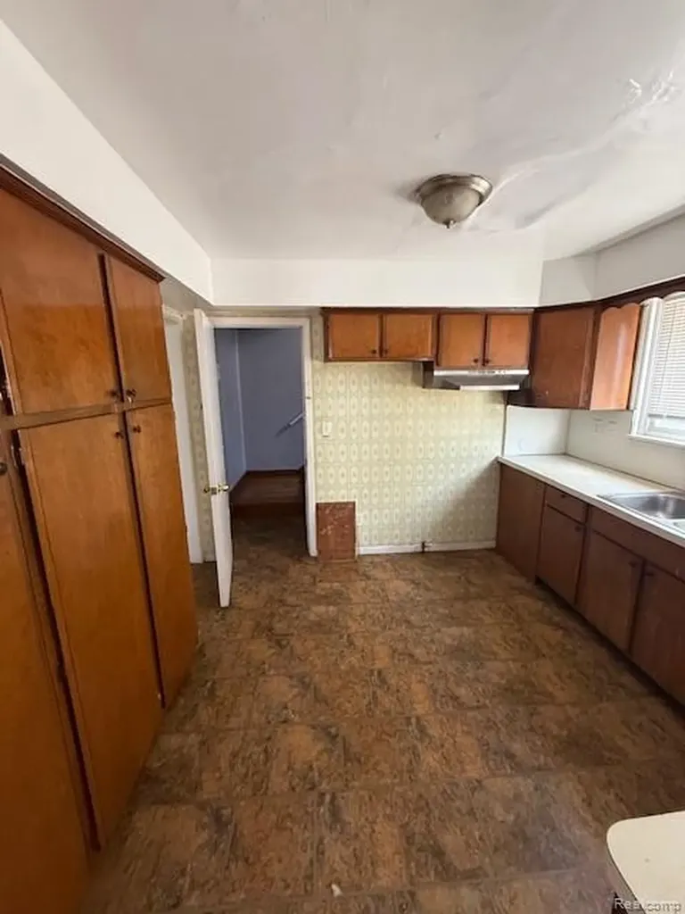 14150 Fairmount Drive Detroit City MI 48205
