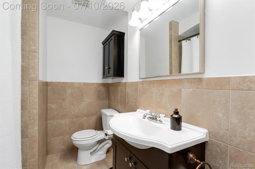 29721 Beacontree Street Farmington Hills City MI 48331