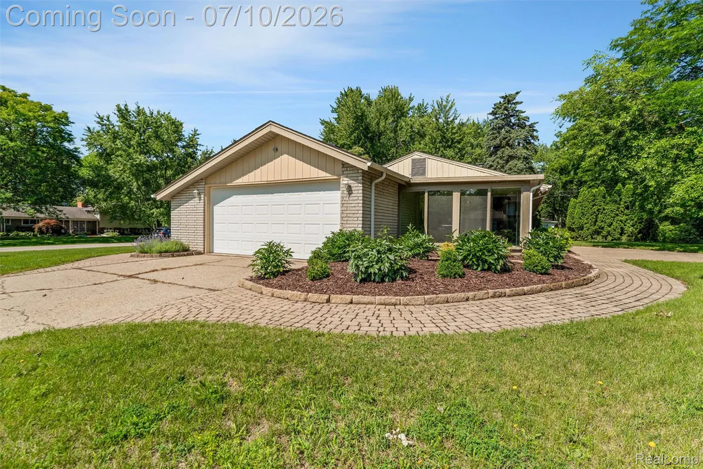 29721 Beacontree Street Farmington Hills City MI 48331