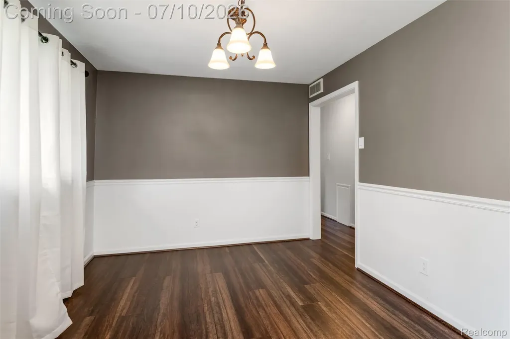 29721 Beacontree Street Farmington Hills City MI 48331