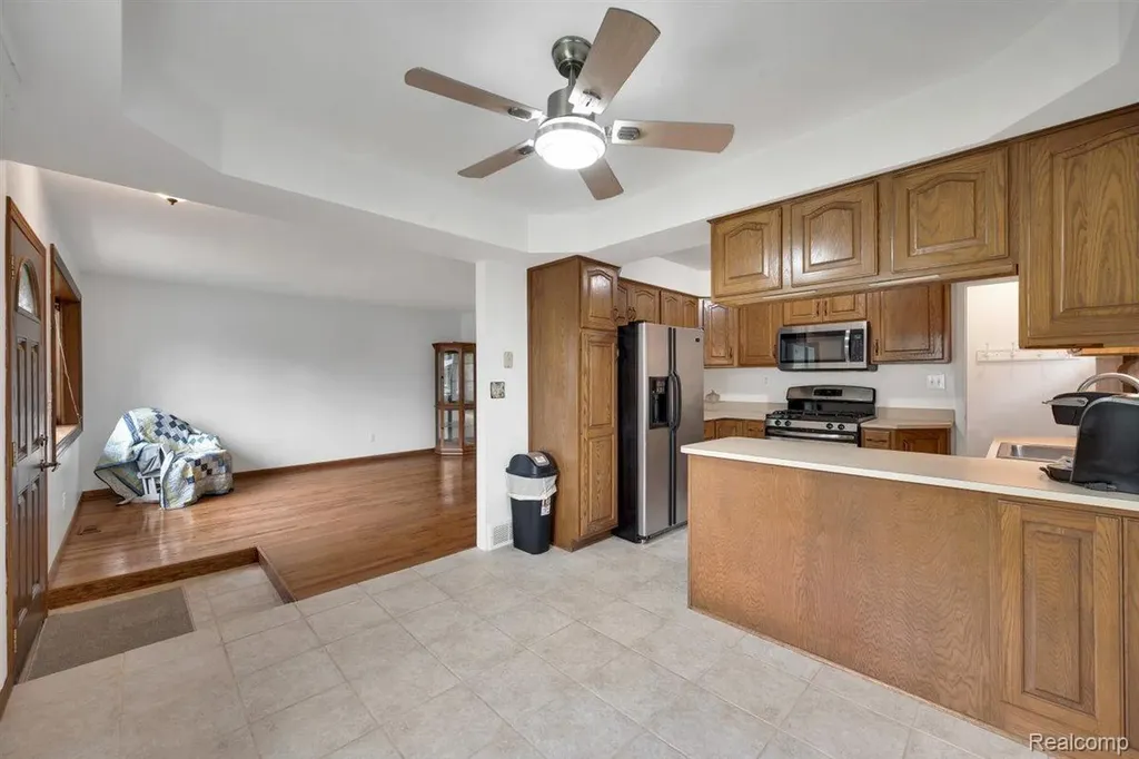21731 Raymond Street St. Clair Shores City MI 48082