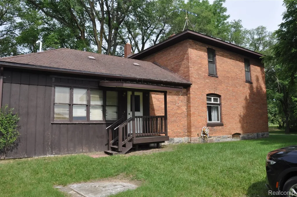 3954 Mayville Road Dayton Township MI 48760
