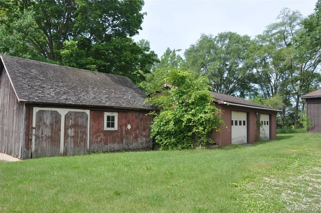 3954 Mayville Road Dayton Township MI 48760