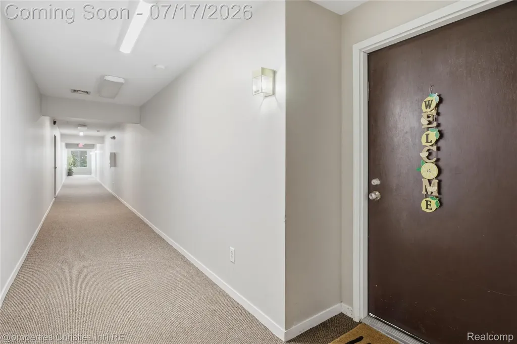 30414 Orchard Lake Road Farmington Hills City MI 48334