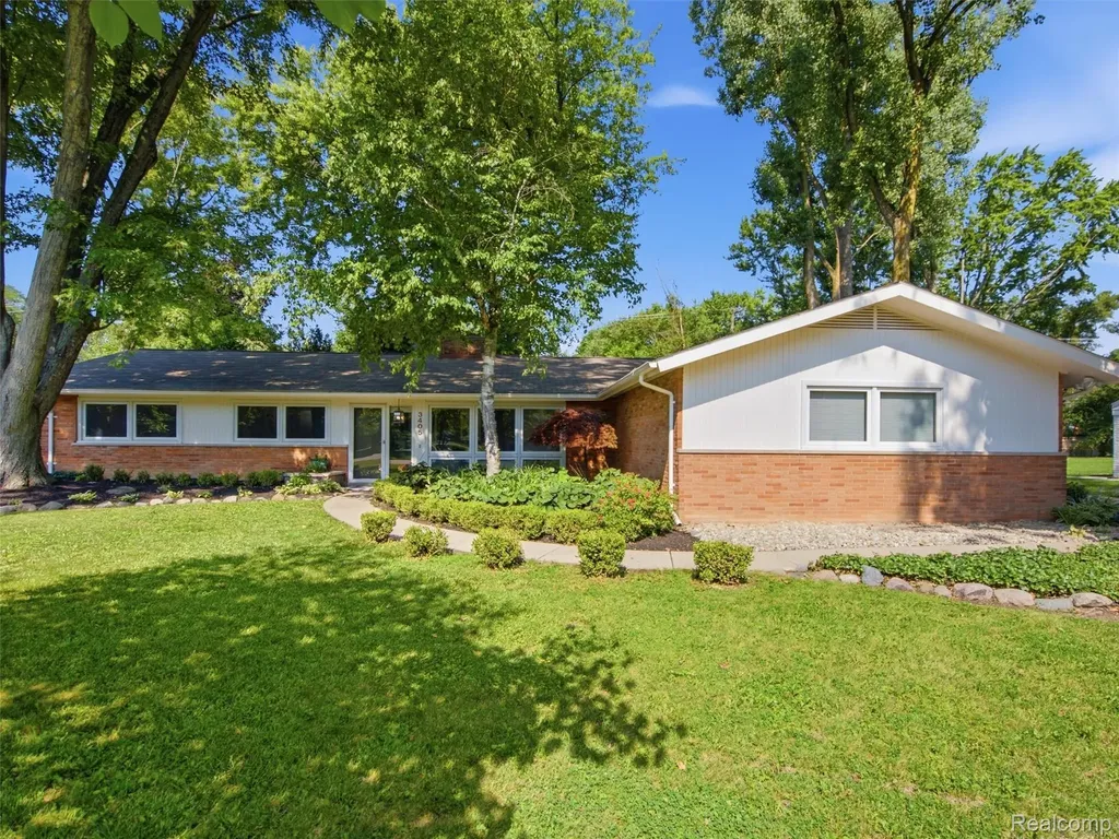 3405 Upton Drive Troy City MI 48084