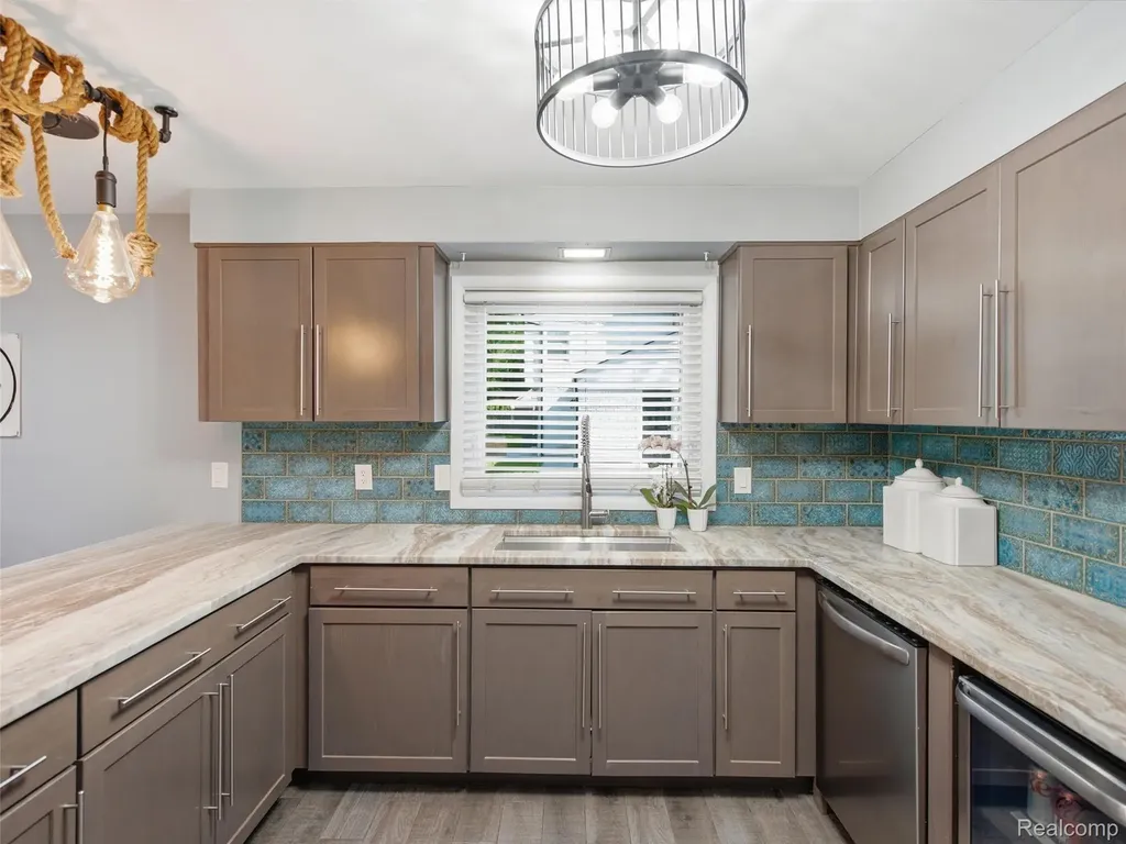 3405 Upton Drive Troy City MI 48084