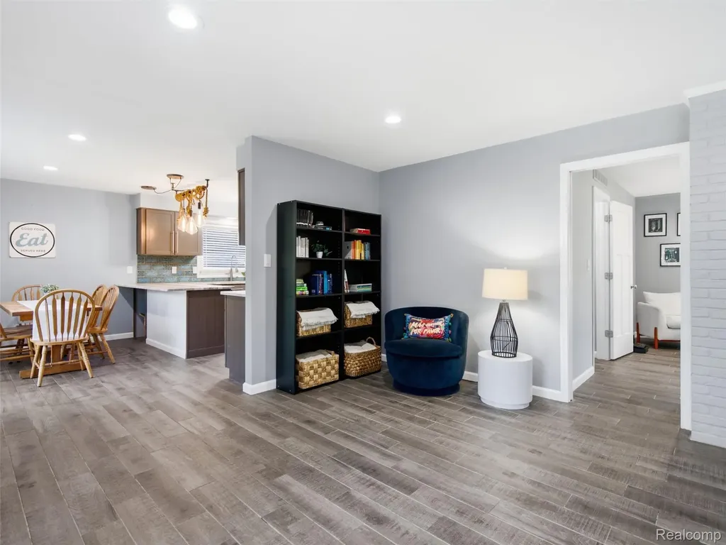 3405 Upton Drive Troy City MI 48084