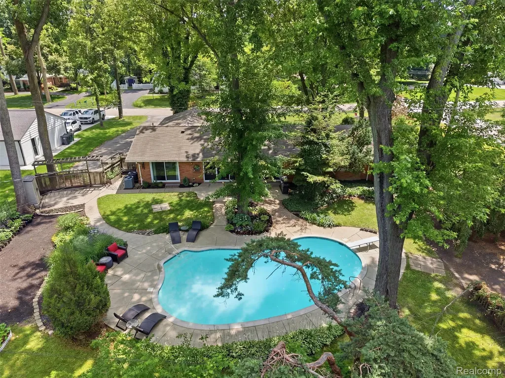 3405 Upton Drive Troy City MI 48084