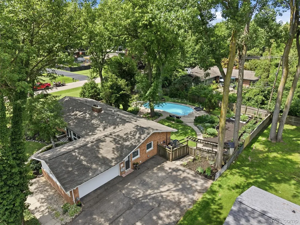 3405 Upton Drive Troy City MI 48084